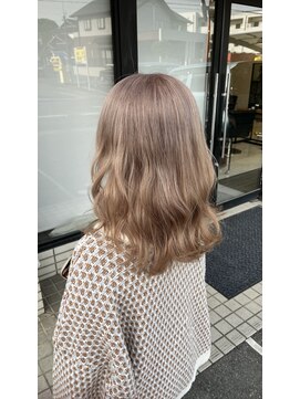 リリス(Lilith) シアーピンクベージュ×ロング