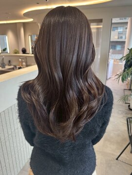 桑名ロングレイヤーカットハッシュカット透明感カラー重めロング