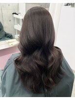 エヌアイ オモテサンドウ(ni omotesando) チョコレートブラウン/レイヤーカット/くびれ巻き 上野