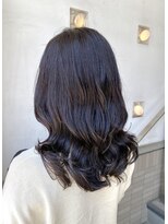 ヘアアンドメイク スタジオ ミムロ(HAIR&MAKE STUDIO MIMURO)&nbsp;コテ巻き風パーマ～3ヶ月後のメンテナンスレイヤーカット