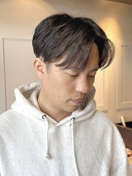 ビアンコ(bianco produce by L'Aube) メンズ フェザーパーマ 毛流れセンターパート リバースパーマ