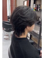 雅(MIYABI) 毛流れセンターパートウルフ
