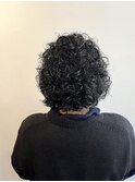 くせ毛は魅力！カーリーガール　レイヤーボブ