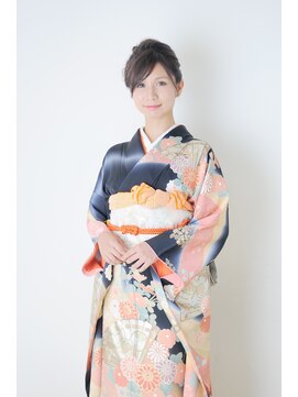 エムアンドスマート 千葉店(M&SMART) 大人振袖スタイル