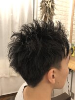 ニジ ヘアメイク(Niji hair:make) お仕事帰りでも22時まで営業しています。