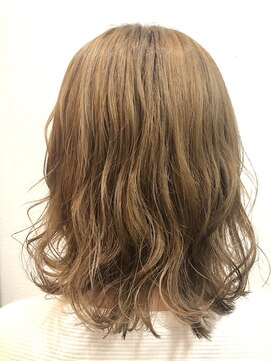 ブランシェ JR勝川駅前店 ゴールドベージュ