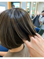 フィー 東川口店(fee)&nbsp;スタイルに立体感を出すハイライトカラー