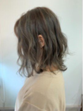 ヘアースタジオ ドゥドゥ(Hair Studio DoDo) グレージュ