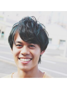 ビス(biss) オリーブハイライトウルフ