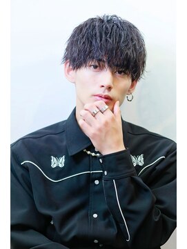 アトラクト(AttRact) 束感 マッシュ 刈り上げ 黒髪 ツーブロ