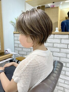 バンプ ギンザ(BUMP GINZA) 30代/40代/50代・絶壁解消・小顔前下がりショートボブ【中村】
