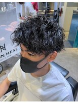 クオンヒール(QUON HEAL)&nbsp;七三アップバング×ツイストスパイラルパーマ