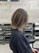 イキ 表参道(iki omotesando)&nbsp;モード/無造作ウェーブ/大人ガーリー[表参道駅]