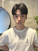 メンズ毛流れニュアンスセンターパートカットパーマ（表参道）