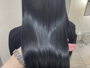 コーストバイマグ 塩尻店(COAST by Mag)の写真/ダメージ最小限の縮毛矯正で上質な質感へ◇普段の生活が楽に、扱いやすいストレートヘアを実現◎【塩尻市】
