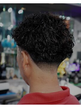 ツークツワンク バーバー 新宿(ZUG2WANG BARBER) Twisted Spiral&Taper Fade