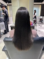 オリーブグレージュカラーで透明感のある艶髪に！！