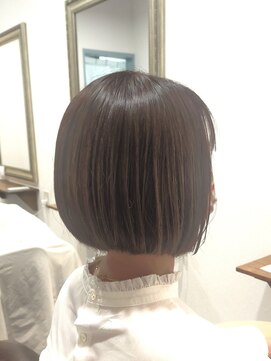 ヘアー グリーン(hair green) 30代40代50代/ツヤ髪スタイル/ミニボブ/ハイトーン白髪染め