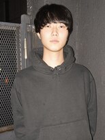 ココ 原宿(KOKO)&nbsp;マッシュウルフダークブルーモッズ黒髪フェザーパーマ