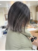 《EUNOS.》切りっぱなしボブ×グレーグラデーション