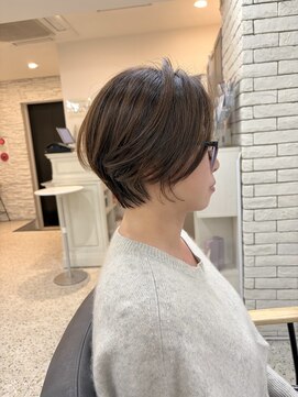 メモリーズ 銀座(Memories) 30代40代50代白髪ぼかし丸みショートくびれショート
