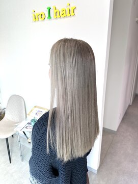 ミルクティーベージュ