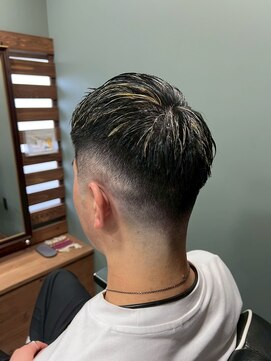 スタンドバーバー 柏(STAND BARBER) MEN’S HAIR/サーフカール/刈り上げセンターパート/柏^_^