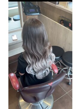 アース 会津若松店(HAIR&MAKE EARTH) グレージュ×ホワイトグラデーション