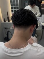 ロンドポレール 北千住(Lond polaire)&nbsp;men's/メンズ/リバースセンターパート/ニュアンスパーマフェード