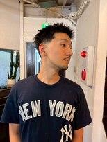 ビーバイエイトジェンツ(Bee by EIGHT GENTS) リバースセンターパート/ニュアンスパーマ/ダウンバング/心斎橋