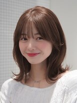アンアミ オモテサンドウ(Un ami omotesando) くびれミディアムボブのハッシュカットに、シースルーバングとヘ