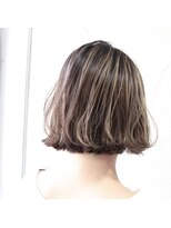 デコヘアーフラッペ(DECO HAIR frappe) ハイライト外ハネボブ