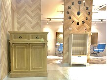 戸塚駅3分ビルの2階なのにこんな隠れ家サロンがあります。とても便利に髪のケアーができます。