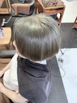 ヘアーサロン デペント(HAIR SALON Depend) 全頭ブリーチ　ペールシルバー