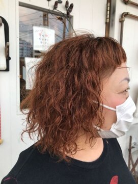 ブリキ(BLIK) 前下がりふんわりパーマ