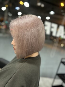 ラフ 難波店(LAFF) #黒髪#ボブルフ#ネビージュ#小顔#ワンレン