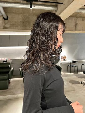 リール(rire) デザインカラーレイヤーカットウェットヘア夏オリーブベージュ