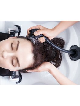 最新☆【RefaVEENA導入】ウルトラファインバブルで頭皮改善！クリームバスでコリや疲れを癒す極上の体験♪