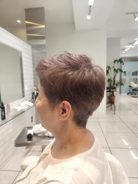 アクシス 三軒茶屋本店(AXIS) 白髪ぼかし/白髪染め/ショート/グレイヘア/50代