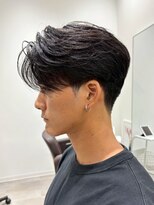 カルム(kalm) 毛流れセンターパートニュアンスパーマカルマヘアメンズパーマ