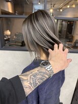 サニー 渋谷(SUNNY) バレイヤージュ、ハイライト、切りっぱなしボブ、グレージュ