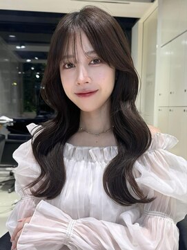 フォルテ プリモ 焼津 藤枝(FORTE PRIMO) 暗髪カラー/韓国風コテ巻きスタイル