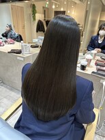 ザックジングウ 表参道(ZACC JINGU) ツヤと透明感を叶える美髪ストレートヘア