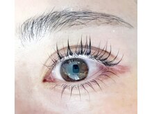 まつげパーマも、ネイルと同時可能