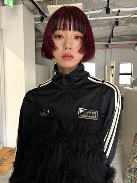 ルーム(Loom.) ブリーチなしダブルカラー チェリーレッド レイヤーボブ