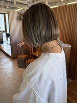 フォリア 吹田(Foria)&nbsp;丸みとラインがきれいな大人ボブ／吹田