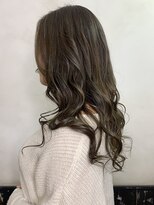 オースト ヘアー ステラ 新宿店(Aust hair Stella)&nbsp;ルーズウェーブ☆透け感ハイライト×スモーキーグレージュ　K