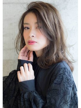 ザ シー 海老名(The C) [The C 重田悠作] イルミナカラー☆大人ベージュ