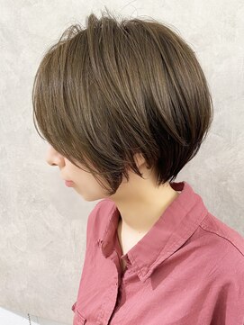 マグ ギンザ(mag ginza) 多毛、髪の毛固め、絶壁解消丸みショートボブ×明るめベージュ