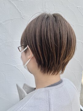 ヴァロ(Valo) コンパクトショート/春カラー/ベージュ/ハイトーン